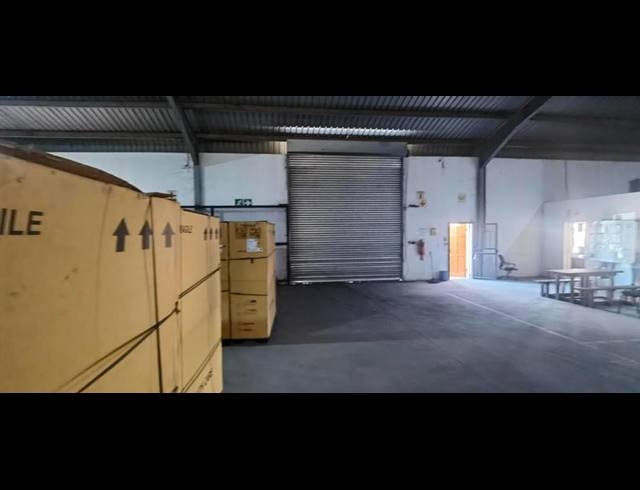 INDUSTRIAL PROPERTY TO RENT IN WALTLOO